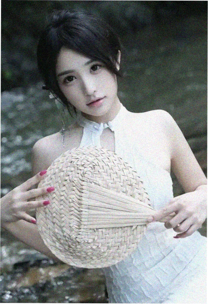 短剧《闪婚老公是大佬》封面
